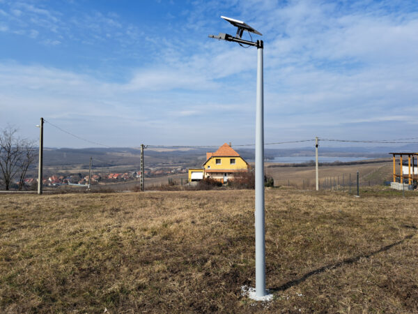 Kompozit lámpaoszlop 4 méter+35W napelemes lámpa komplett szett - Image 2