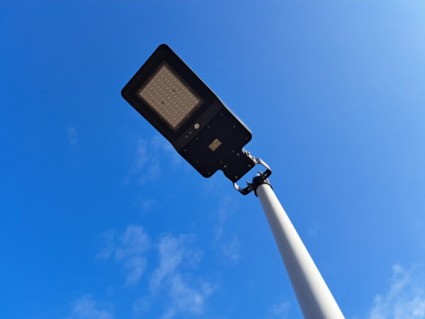 Kompozit lámpaoszlop 4 méter+40W napelemes lámpa komplett szett - Image 3