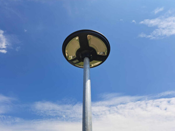 Horganyzott acél lámpaoszlop 3 méter+ 24W napelemes LED park/sétány világítás+ alapvsalat szett - Image 3